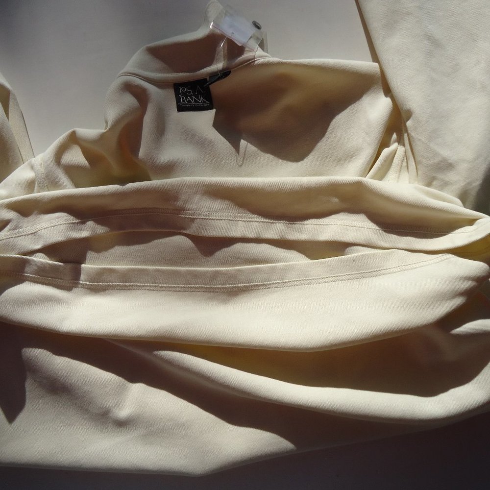 NWT. SIZE L. JOS. A. BANK The traveler long sleeve polo shirt. - Picture 15 of 16